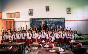 Falsafah dan dasar yang diberikan oleh pensyarah. Pengertian Guru Definisi Tugas Dan Peran Guru Dalam Pendidikan Salamadian