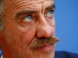 AfD droht Beobachtung: AfD-Landeschef Junge warnt vor Kontakten zu Rechten 