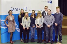 Volksbank euskirchen eg is a member of bvr institutssicherung gmbh and makes its contributions into it. Neun Top Azubis Aus Dem Kreis Euskirchen Wirtschaft Eifel