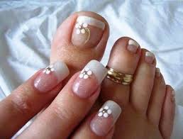 Para la decoración de tus uñas de los pies. 10 Tecnicas Para Hacer Flores En Tus Unas