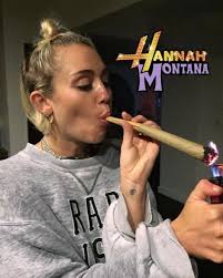 Beth Thorpe (@BethThorpe96)