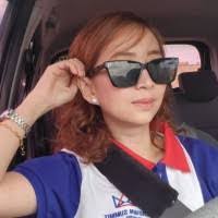 Eileen Dizon's Instagram, Twitter & Facebook