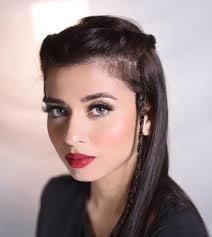 Willow Slate- The Basics 🟤 Price: Rs.5000 Use your favorite blogger code  to get further Rs.1000 off! Rs.200 Delivery charges . . Product  specification Material : Polyhema 60% Water content : 40 %