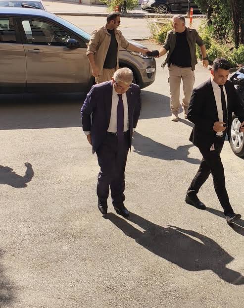 Eski İçişleri Bakanı İdris Naim Şahin, ifade vermek üzere Ankara  Adliyesi'ne geldi. İhlas Haber Ajansı