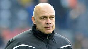 Von seinen profis erwartet er offenheit und direktheit. Christian Gross Schalke 04 Vereine Bundesliga Fussball Sportschau De
