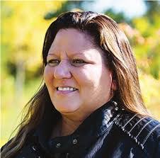 Doreen Steel's Instagram, Twitter & Facebook