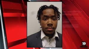 Von Wiggins's Instagram, Twitter & Facebook