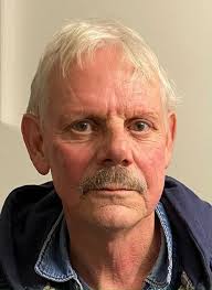 Kenneth Pringle's Instagram, Twitter & Facebook