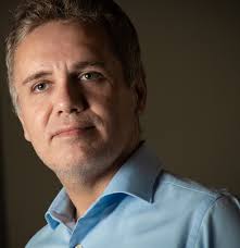 Estrutura da reforma sobrevive, mas teto gera dúvidas