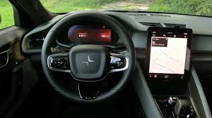 Previewed as a volvo concept several years ago, the polestar 2 uses its height not just to offer a more commanding view of the road than a conventional saloon, but also to carve out space for the. Polestar 2 2020 Im Test Elektroauto Fur Designaffine Individualisten