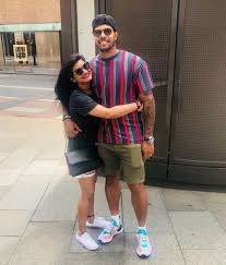 Последние твиты от umesh singh yadav🐦 (@umeshusyadav). Umesh Yadav And Wife Tanya S Travel Wardrobe Is Something That You Can Take A Cue From Sportswallah