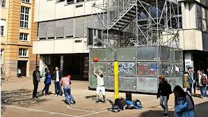 Angeboten werden die schulformen gymnasium mit folgenden abschlüssen hauptschulabschluss. Sanierung Goethe Gymnasium Ludwigsburg Dauert Langer Der Alte Fachklassentrakt Wird Trotzdem Abgerissen Landkreis Ludwigsburg Stuttgarter Zeitung