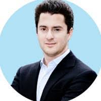 Robert Jakobi's Instagram, Twitter & Facebook