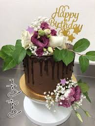 I'm a recipe developer, food blogger, youtuber and massive. Chocolate Cake With Fresh Flowers Fresh Flower Cake Chocolate Cake Cake