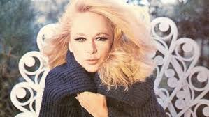 Η εφημερίδα που λέει πάντα την αλήθεια. Toy Ekana Plates Eis Baros Ths Alikhs Boygioyklakh Alla Ti Na Kanw Zappit