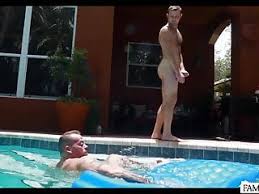 Exhibitionist teenager in the shower; Free Gay Exhibitionist Video Porn Sexoficator