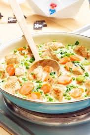 Kartoffelschnee Mit Putengeschnetzeltem Maggi De Schnellerezeptemittagessen Saftiges Puten Geschnetzeltes In Einer Herrlic In 2020 Rezepte Kochrezepte Essensrezepte