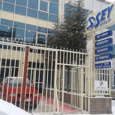 Yabancı araçları uyarmaya yönelik levhalar. Sey Grup Ithal Duvar Kagitlari Photos Facebook