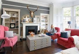 Decourez Cette Deco Ecossaise Pleine D Originalite Dans Un Esprit Moderne Salon Eclectique Salon Maison Deco