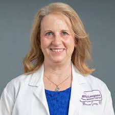 Maureen Geary's Instagram, Twitter & Facebook