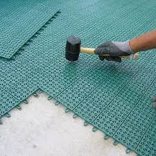 Pavimenti in legno per terrazze e piscine? Pavimento Plastica Per Giardino Autobloccante E Drenante Multiplate Verde