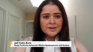 Iona Todd's Instagram, Twitter & Facebook