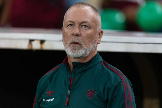 Mano Menezes aprova e Fluminense negocia com atacante que disputou a última Copa do Mundo