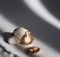 10+ Jewelry Product Photography Ideas, Tips, and FAQs | Pebblely