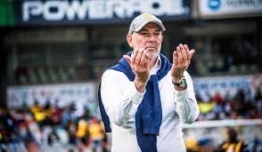 Kaizer Chiefs Transfer News: Three midfielders