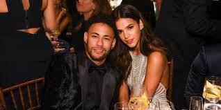 How tall and how much weigh bruna marquezine? Bruna Marquezine Net Worth 2021 Height Age Bio Dating Wiki