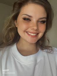 Embracing Self-Love: Overcoming Negative Self-Image and Feeling Pretty for  Real