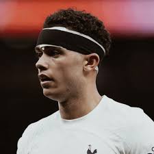 Brennan Johnson now has the same or more assists as: