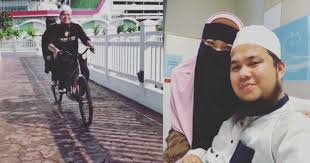Beliau terkenal dengan penampilan berjanggut. Reda Allah Datang Bila Kita Layan Keluarga Baik Baik Tak Berkasar Ustaz Ebit Lew Nona