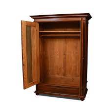 Das mittlere segment ist als glasvitrine ausgeführt, die von zwei geschnitzten säulen eingefasst ist. Grunderzeit Schrank Nussbaum Um 1880 Antik Shop De Studio Fur Stilvolles Wohnen