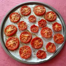 Tomates Confites Au Four Recette En 2020 Tomates Confites Au Four Recettes De Tomates Tomates Confites