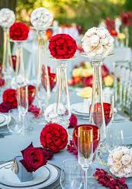 Glaser Deko Blumen Rot Weiss Hochzeitdeko Sommer Ideen Fur Tischdekoration Hochzeitsdekoration Hochzeitstisch