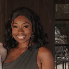 Hi there! My name is Jasmin and I am looking for a roommate in the Downtown  Fort Worth area. I have a few complex's I'm looking at, but potentially  open to others.