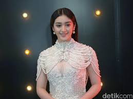 Mystery of the enygma (2020). Profil Ranty Maria Yang Fotonya Viral Di Instagram