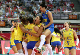 Seleção brasileira feminina de vôlei superou os americanos. Selecao Feminina Vence A Servia E Encara A Italia Na Final Do Grand Prix Gazeta Esportiva