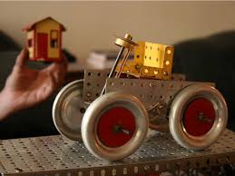 This is a list of some of the top 100 toys from the 90s. Discontinued Toys We Miss