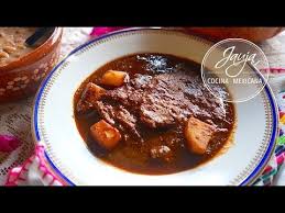 Bistec En Salsa Roja De Jitomate Bisteces En Chile Pasilla Youtube Recetas De Comida Recetas De Cocina Mexicana Comida