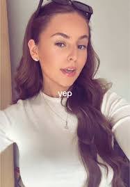 Abby Hurst's Instagram, Twitter & Facebook