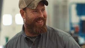 Eric Husmann's Instagram, Twitter & Facebook