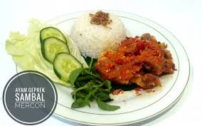Masukkan semua bumbu halus sambal mercon, lalu tumis sampai harum. Resep Ayam Geprek Crispy Sambal Mercon Resep Kuliner Cookpad Indonesia