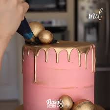 Art Deco Black And Gold Drip Cake Black And Gold Drip Cake Art Video Drip Cakes Chocolate Drip Cake Easy Cake Decorating