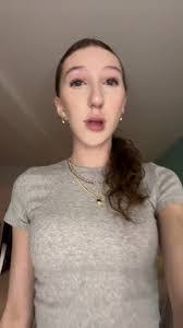 Eva Hunt's Instagram, Twitter & Facebook