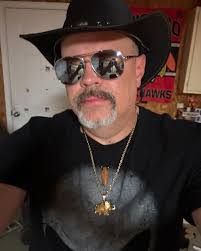 Ronda Glenn's Instagram, Twitter & Facebook