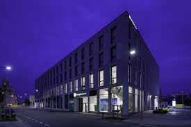 I found a rate at amoma for 202 eur that included breakfast and is cancellable. Holiday Inn Express Regensburg An Ihg Hotel Regensburg Deu Best Price Guarantee Lastminute Co Nz