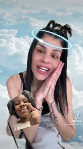 Loretta Britt's Instagram, Twitter & Facebook