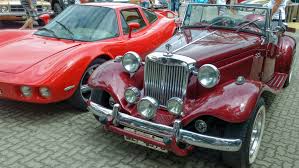 Resultado de imagem para carros antigos